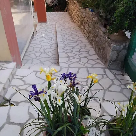 Manto House - Amalia